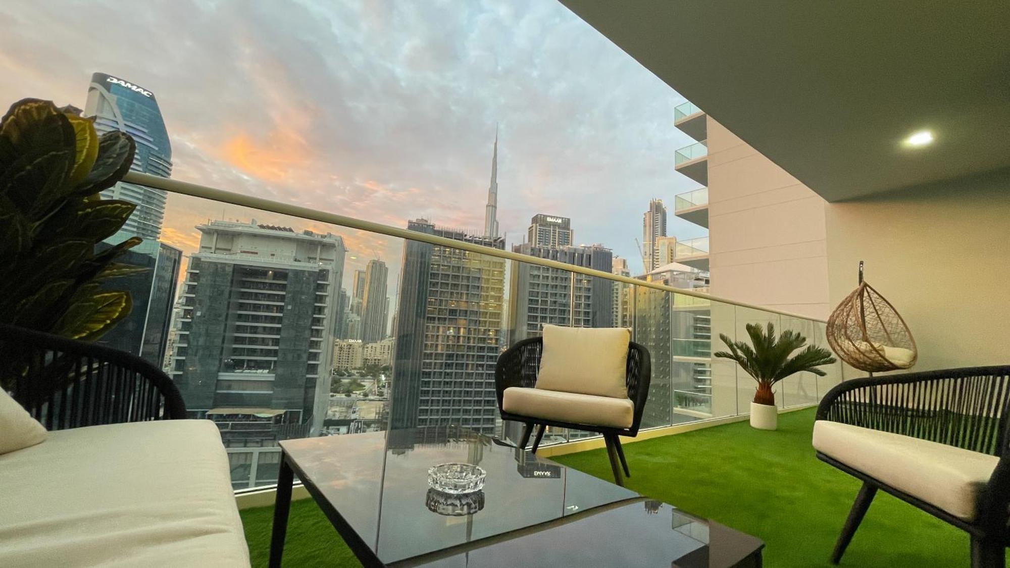 Luxury 2 Bedroom With Burj Khalifa View ドバイ エクステリア 写真